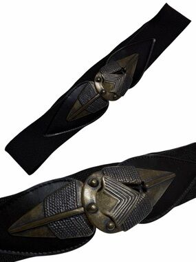 VINTAGE 90’S MOTION EAST BLACK ELASTIC BELT WITH BRASSY ARROW BUCKLE medium